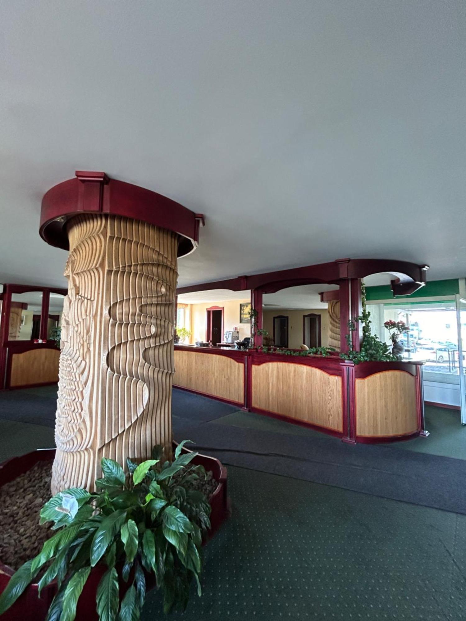 Hotel Talsi Exterior photo